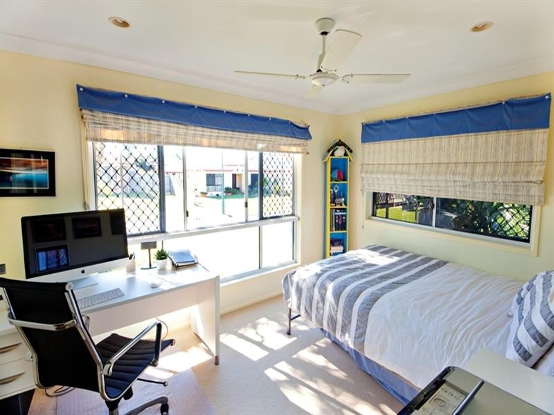 5 McArthur Court, Rothwell QLD 4022