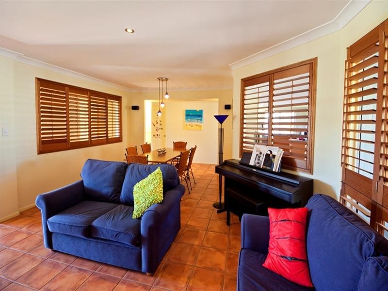 5 McArthur Court, Rothwell QLD 4022