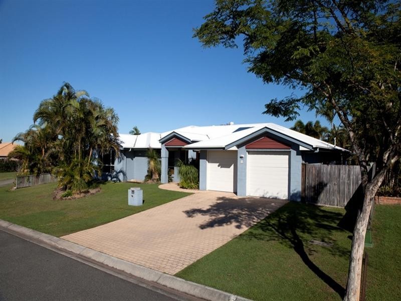 5 McArthur Court, Rothwell QLD 4022