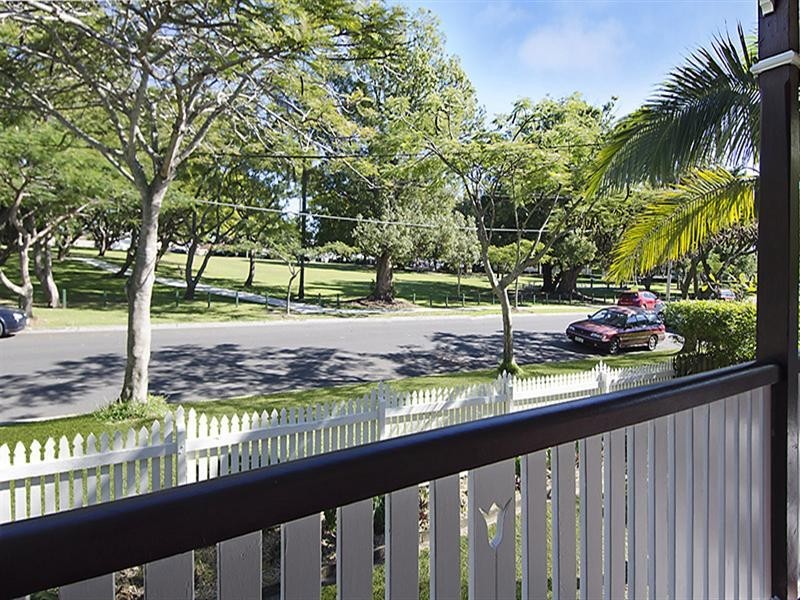 61 Goodwood Street, Hendra QLD 4011