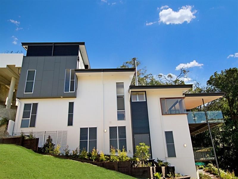 89a Hillside Crescent, Hamilton QLD 4007