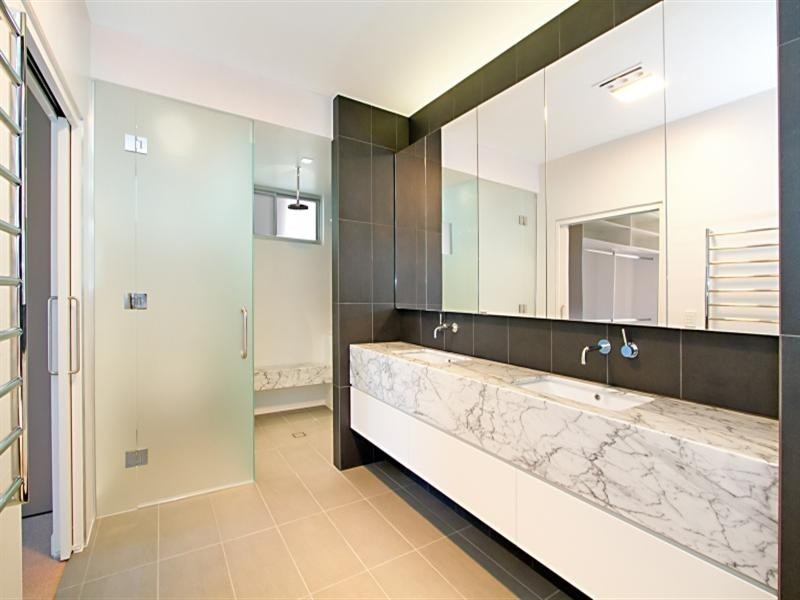 89a Hillside Crescent, Hamilton QLD 4007