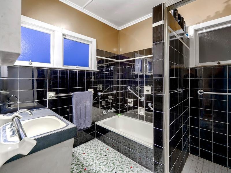 16 Oakwal Terrace, Windsor QLD 4030