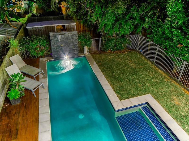 74 Khartoum Street, Gordon Park QLD 4031