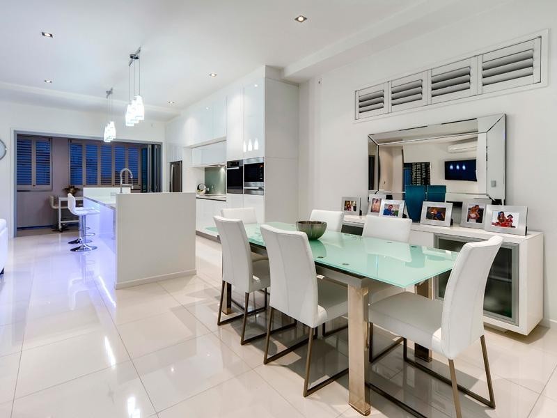 3 Crescent Road, Hamilton QLD 4007