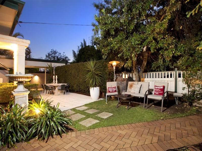 14 Lexington Terrace, Hamilton QLD 4007