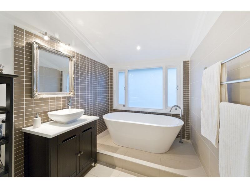 58 Uxbridge Street, Grange QLD 4051