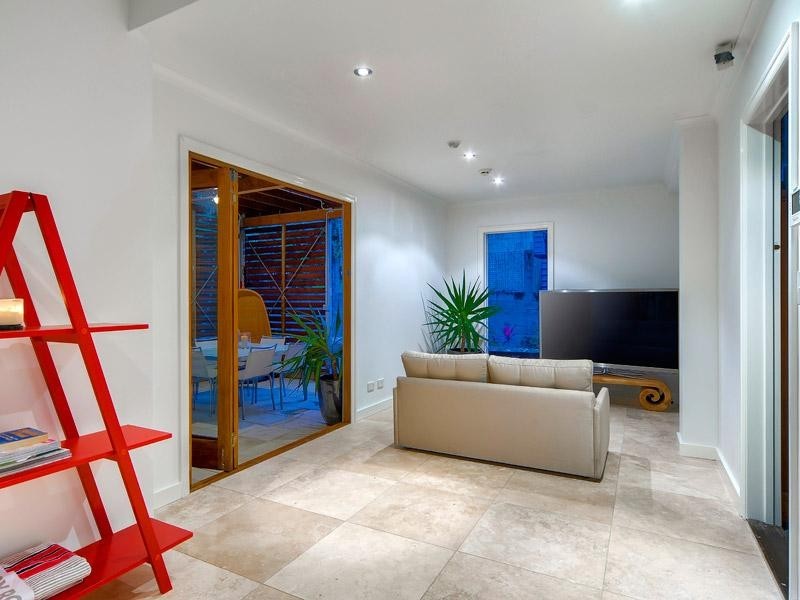 20 Dover Street, Red Hill QLD 4059