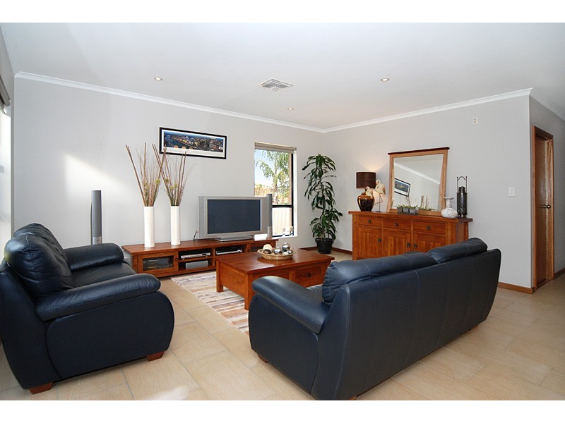 3 Beverley Street, Flagstaff Hill SA 5159