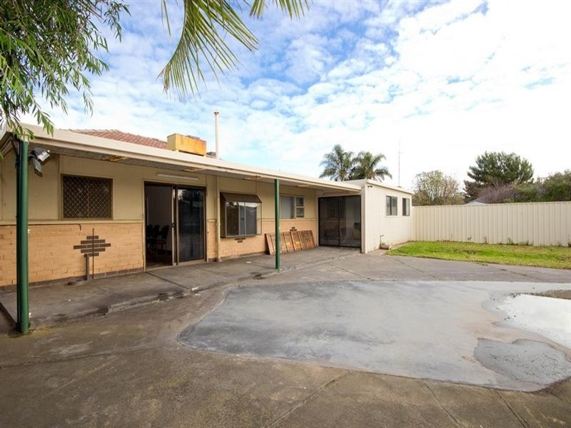 1a McAllan Avenue, Seaton SA 5023