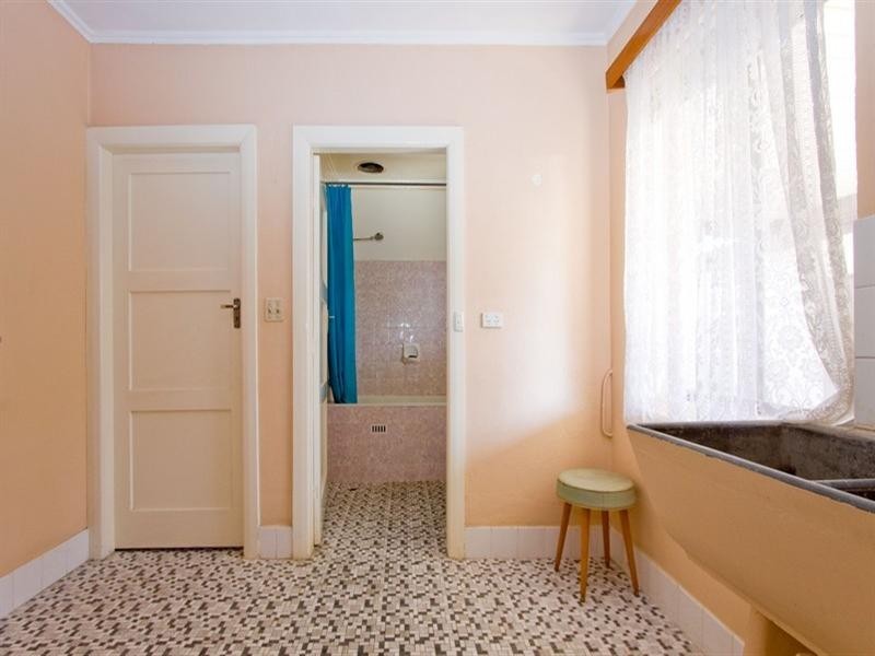 4 Kingborn Avenue, Seaton SA 5023