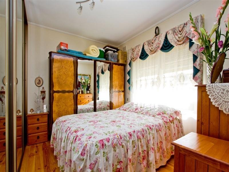 1/4 Mitchell Street, Seaton SA 5023