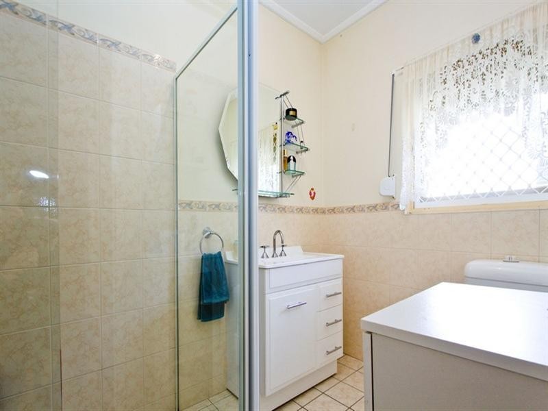 1/4 Mitchell Street, Seaton SA 5023