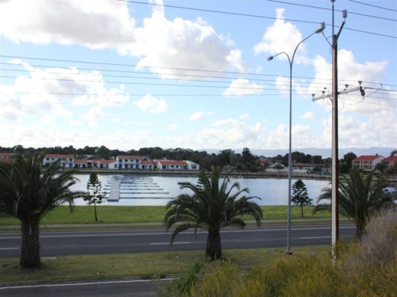 35a Military Road, Tennyson SA 5022