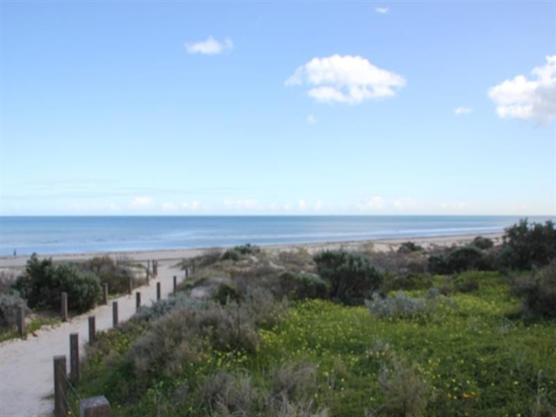 35a Military Road, Tennyson SA 5022