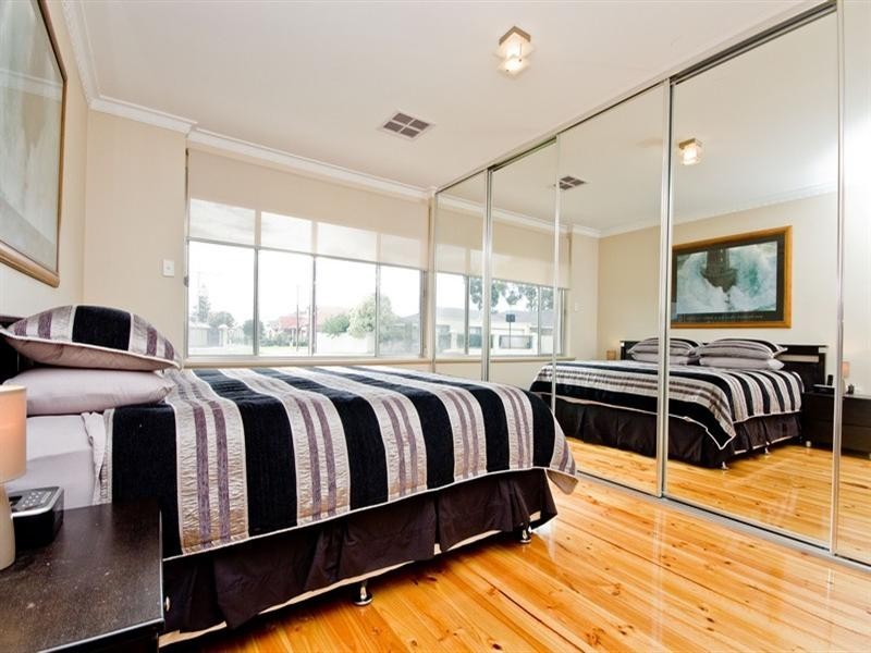 17 Elaine Avenue, Seaton SA 5023