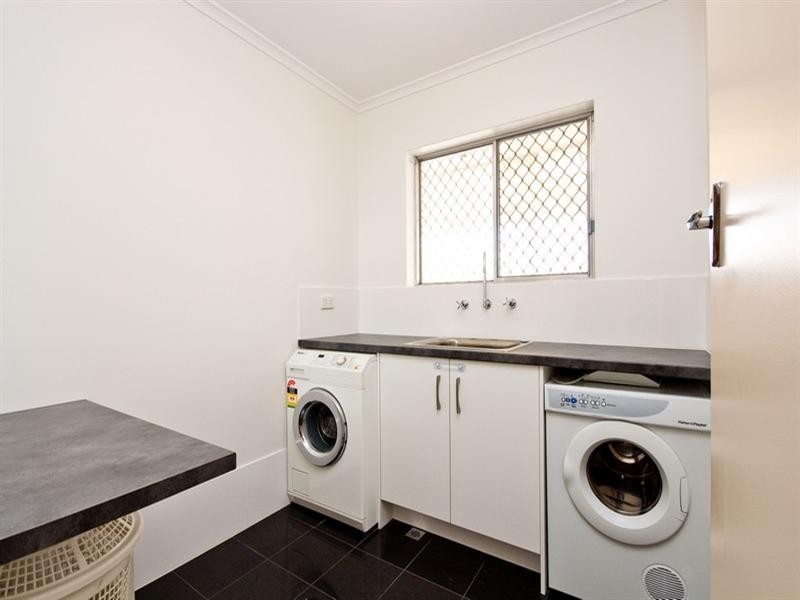 17 Elaine Avenue, Seaton SA 5023