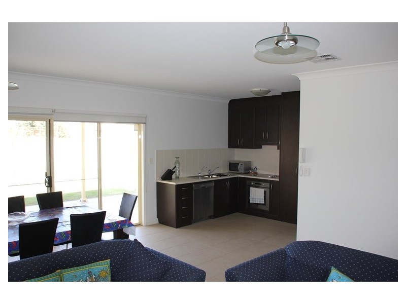 2 Norman Road, Aldinga Beach SA 5173