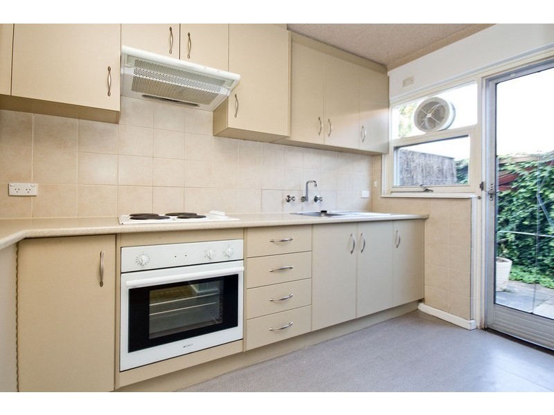 2/27 Wright Street, Henley Beach SA 5022