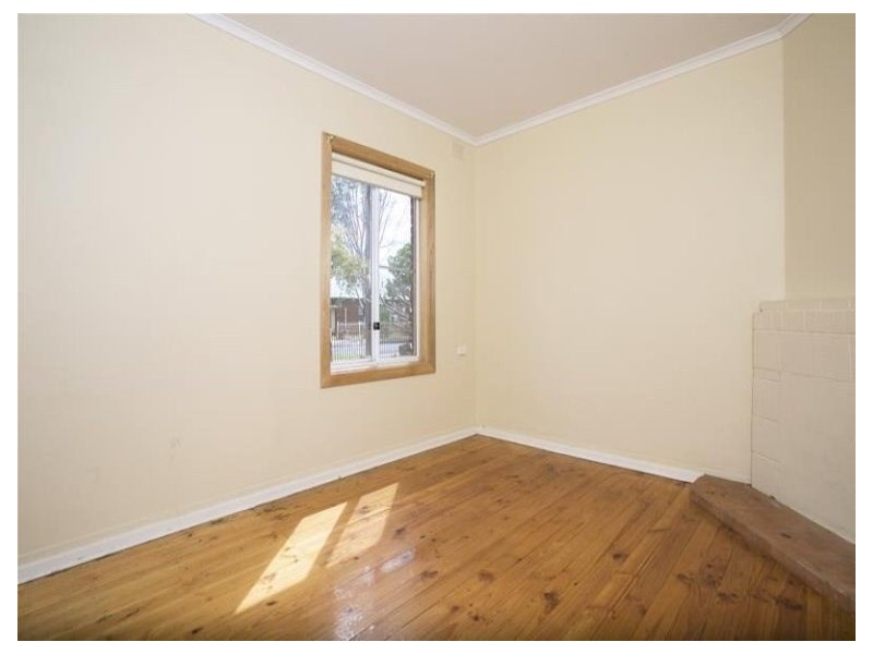 33 Second Avenue, Woodville Gardens SA 5012