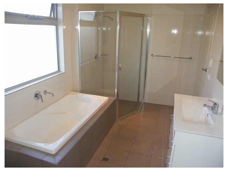 1B Pine Street, Flinders Park SA 5025