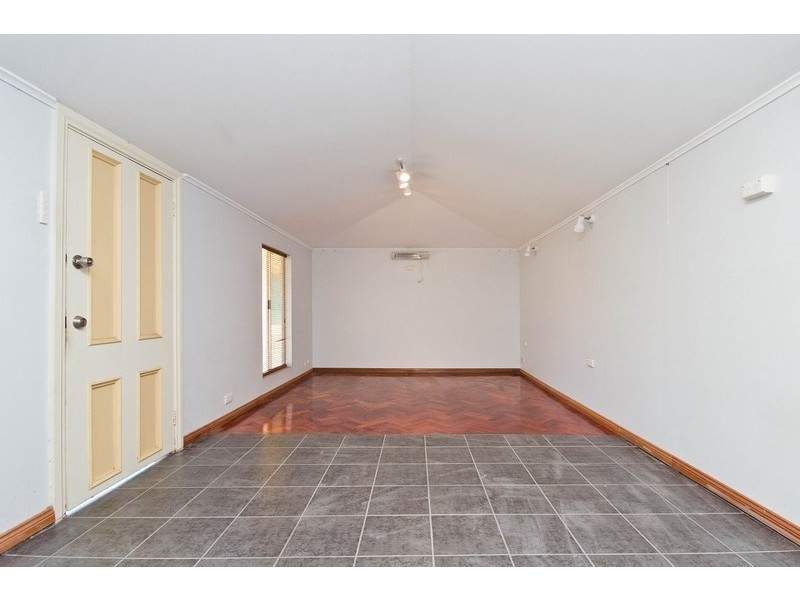 26 Kingborn Avenue, Seaton SA 5023