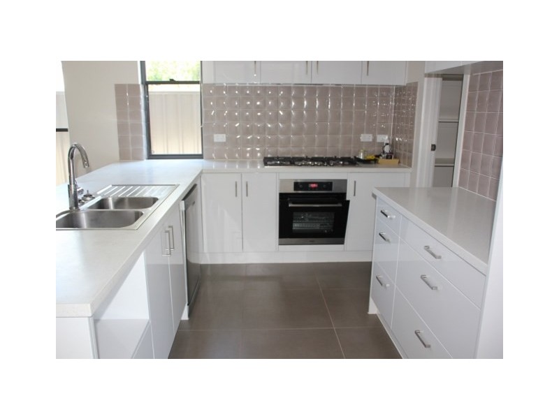 2B Troon Avenue, Seaton SA 5023