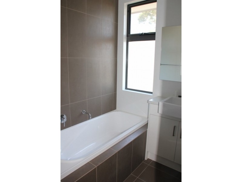 2B Troon Avenue, Seaton SA 5023