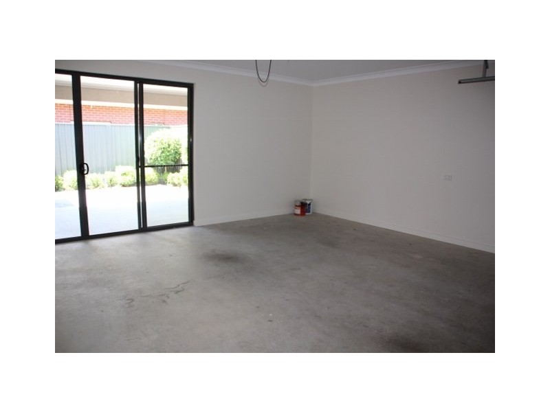 2B Troon Avenue, Seaton SA 5023