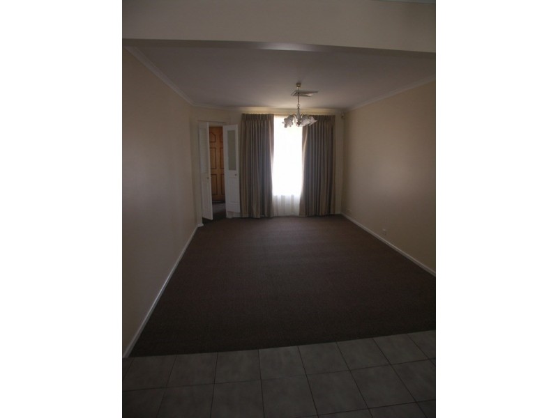 99 Maple Avenue, Royal Park SA 5014