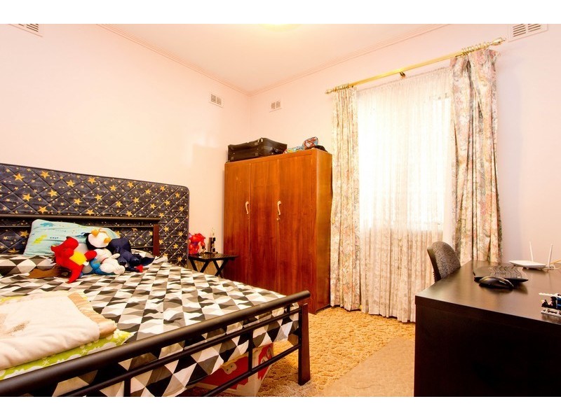 36 John Street, Flinders Park SA 5025