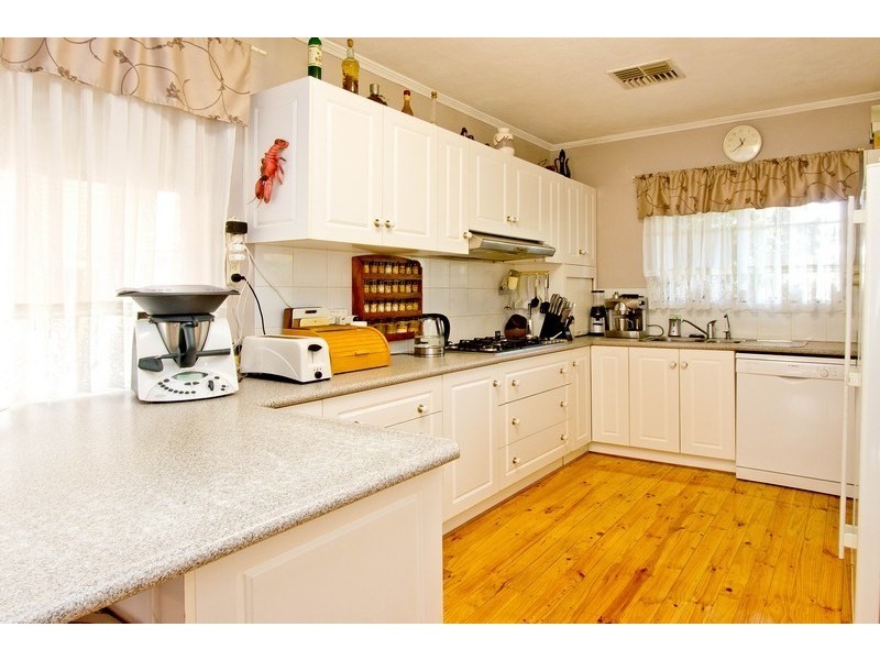 13 Norfolk Avenue, Fulham Gardens SA 5024