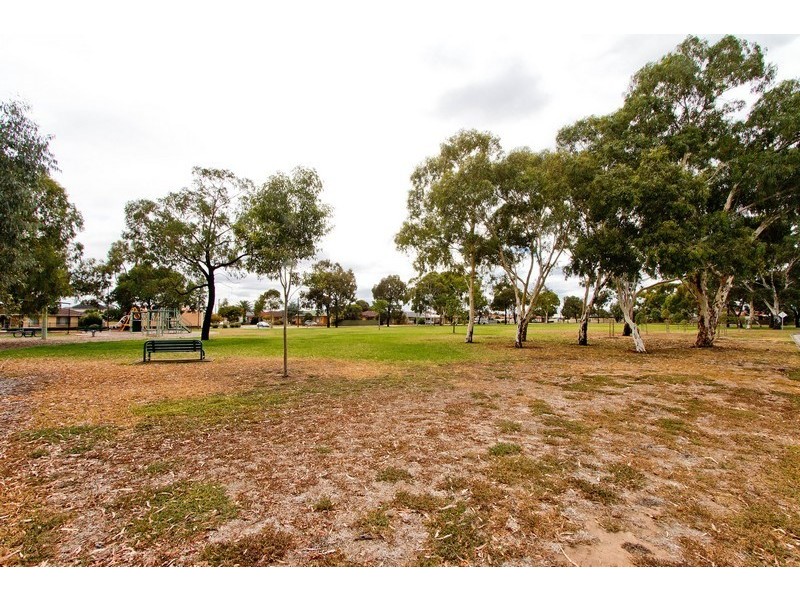 13 Norfolk Avenue, Fulham Gardens SA 5024