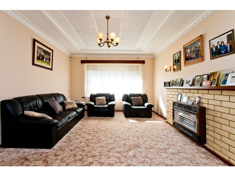 4 Dorset Avenue, Fulham Gardens SA 5024