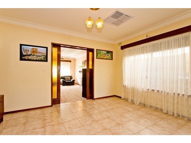 4 Dorset Avenue, Fulham Gardens SA 5024