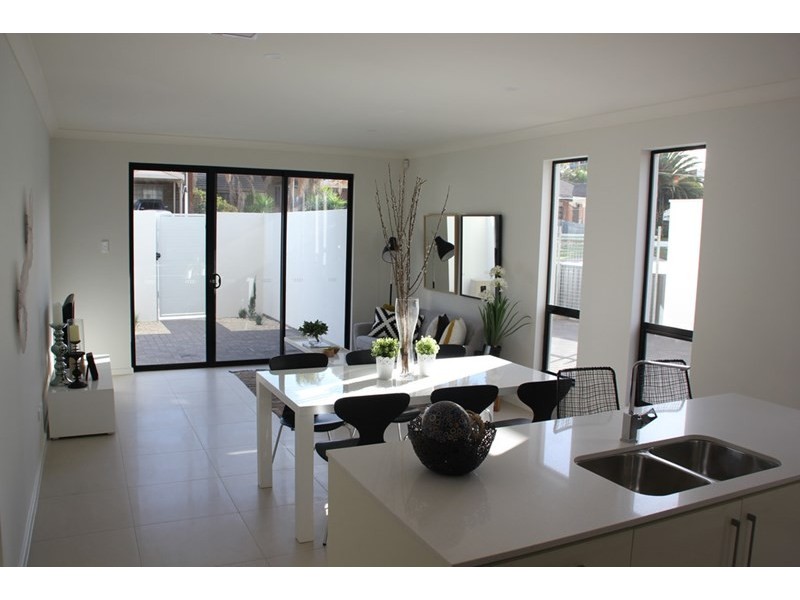 4/250 Military Road, Henley Beach SA 5022