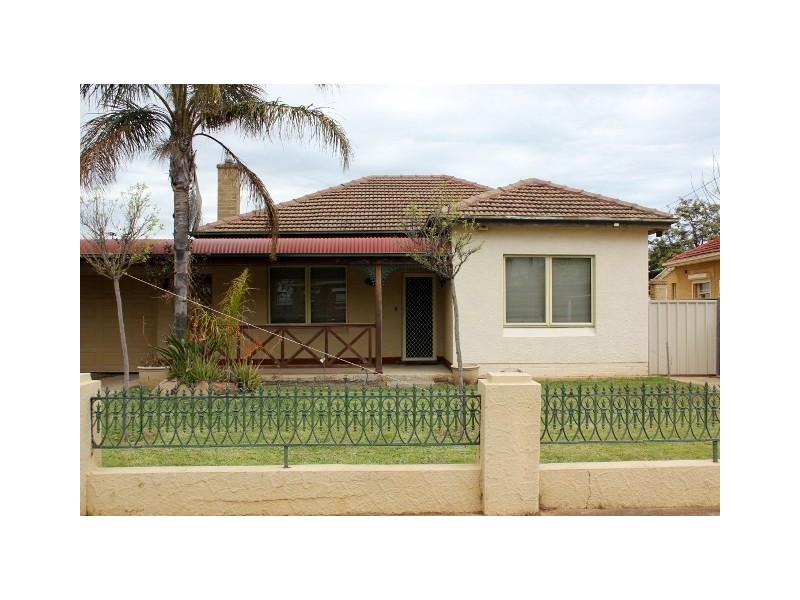 7 Raymond Avenue, Seaton SA 5023