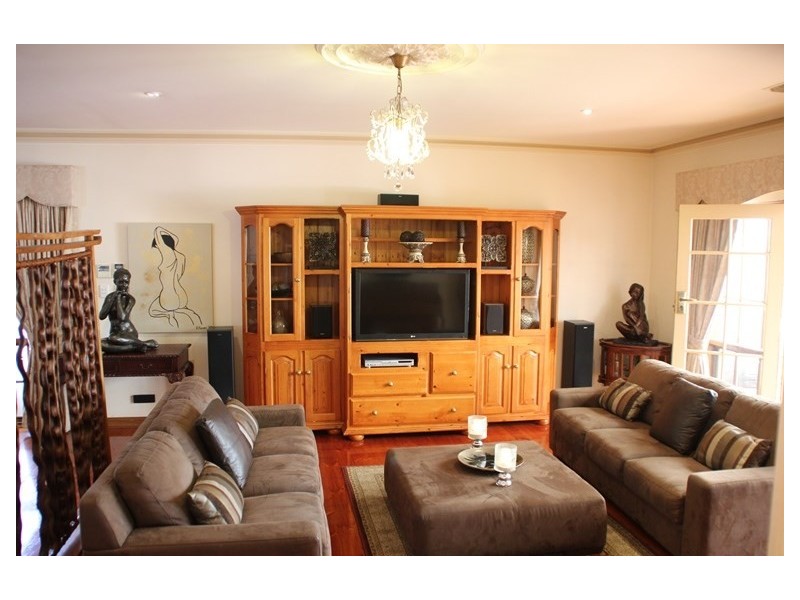 17 Douglas Street, Flinders Park SA 5025