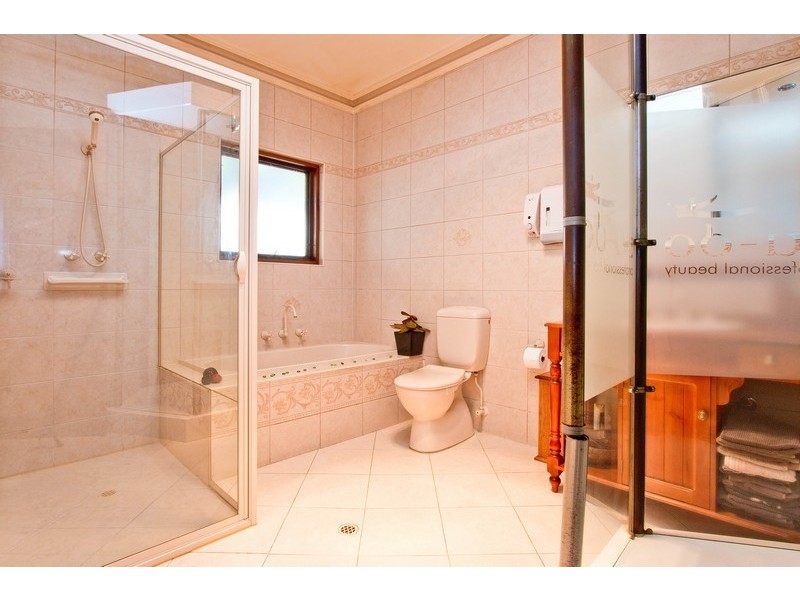 17 Douglas Street, Flinders Park SA 5025