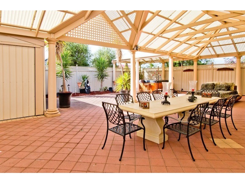 17 Douglas Street, Flinders Park SA 5025