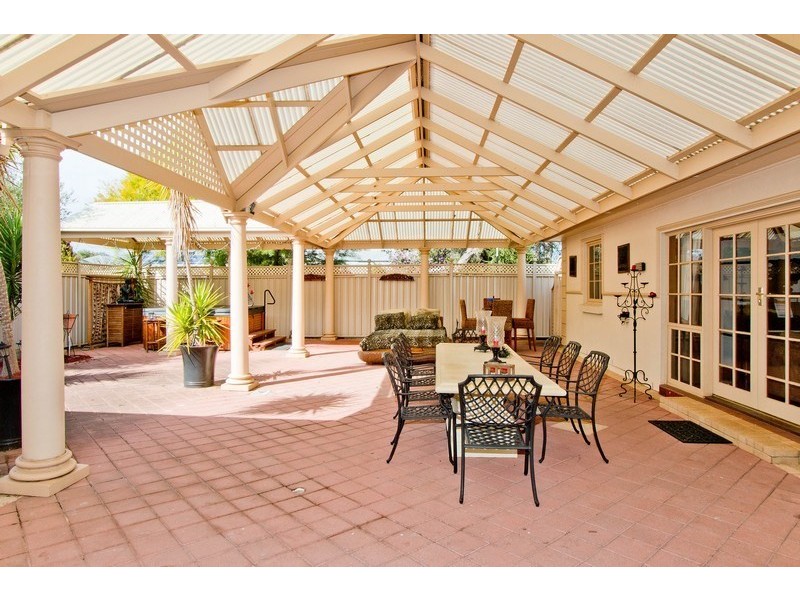 17 Douglas Street, Flinders Park SA 5025