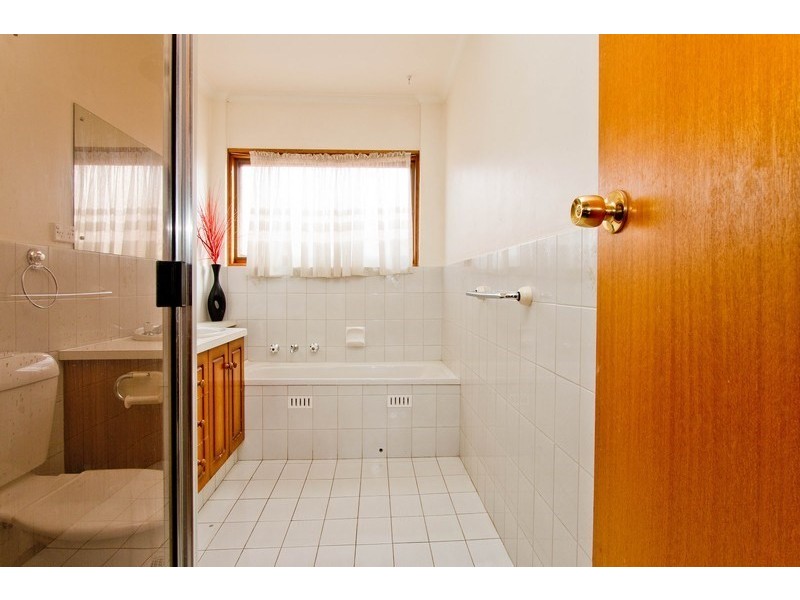 2/166 Trimmer Parade, Seaton SA 5023