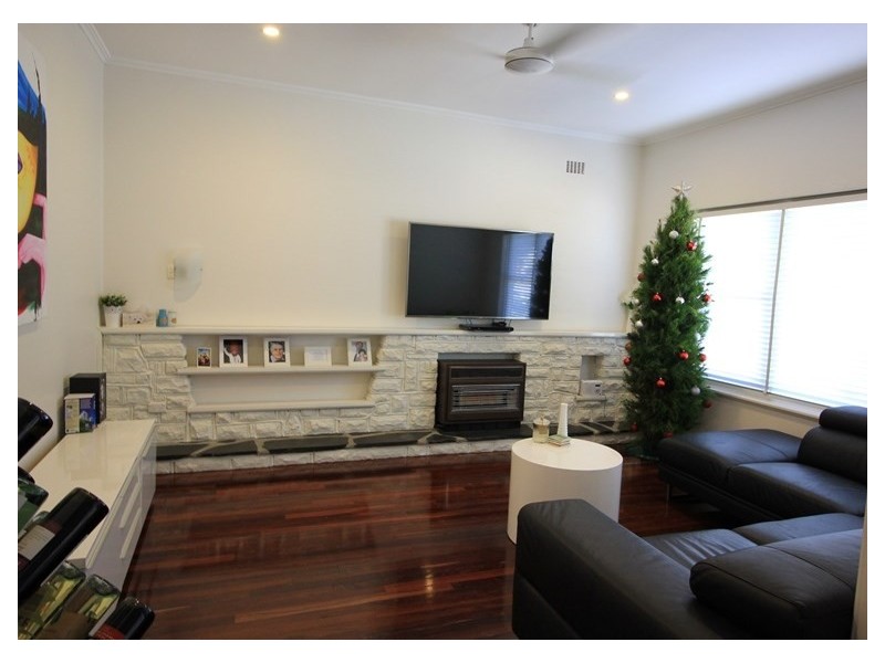 5 Montrose Avenue, Seaton SA 5023