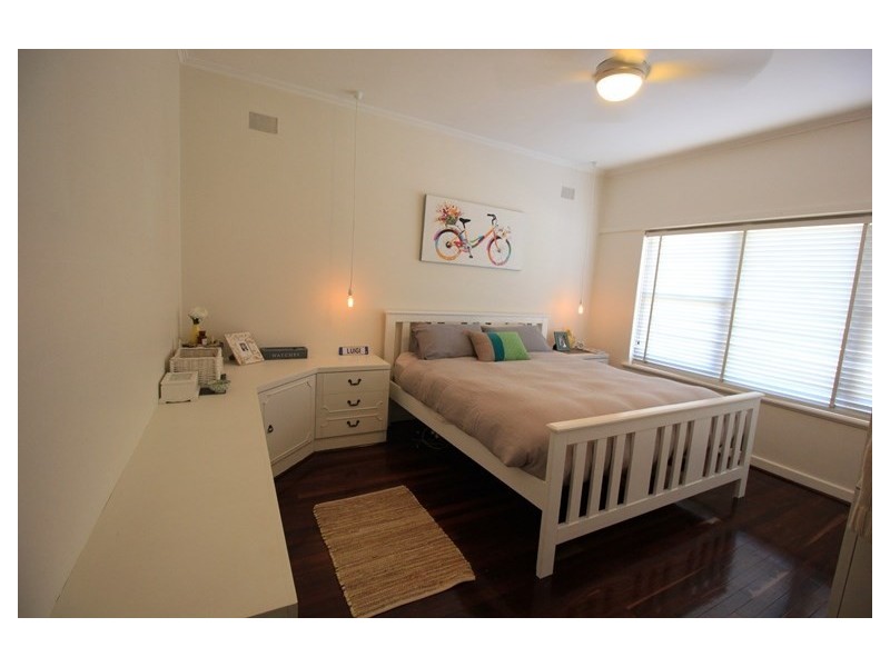 5 Montrose Avenue, Seaton SA 5023