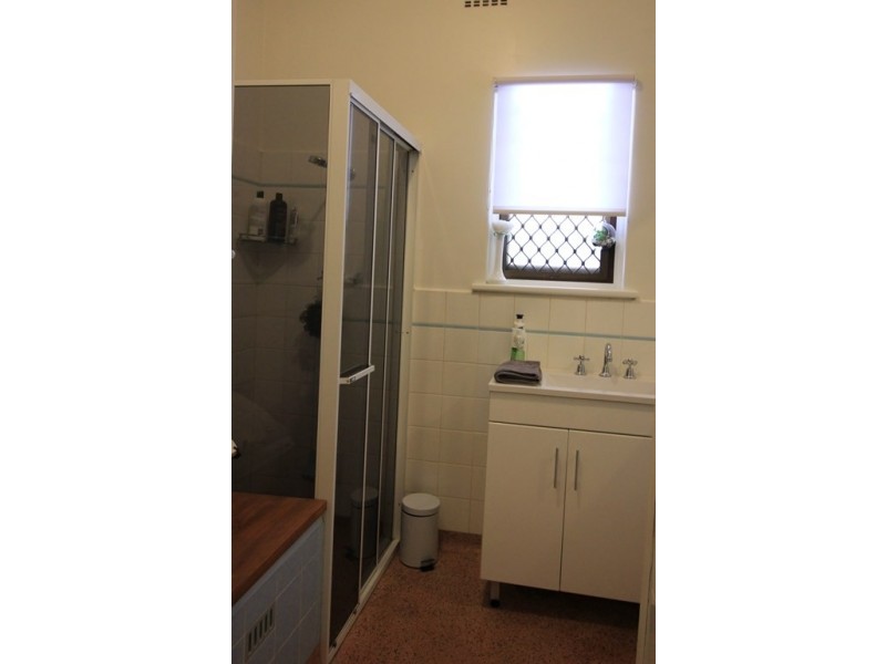 5 Montrose Avenue, Seaton SA 5023