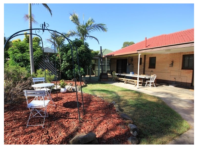 5 Montrose Avenue, Seaton SA 5023