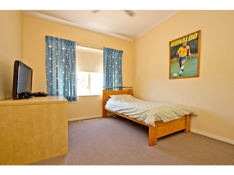 15 Lincoln Avenue, Fulham Gardens SA 5024