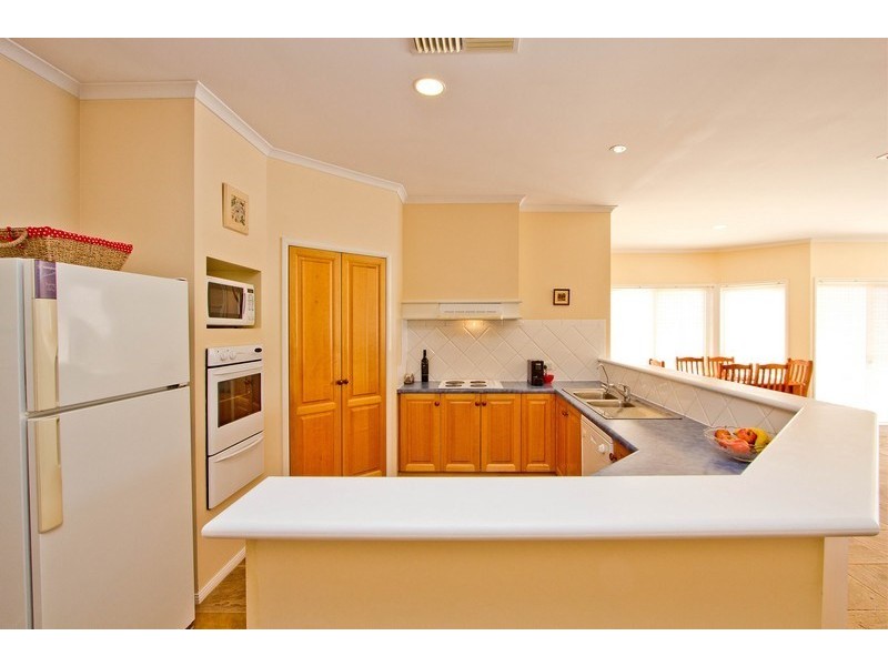 15 Lincoln Avenue, Fulham Gardens SA 5024