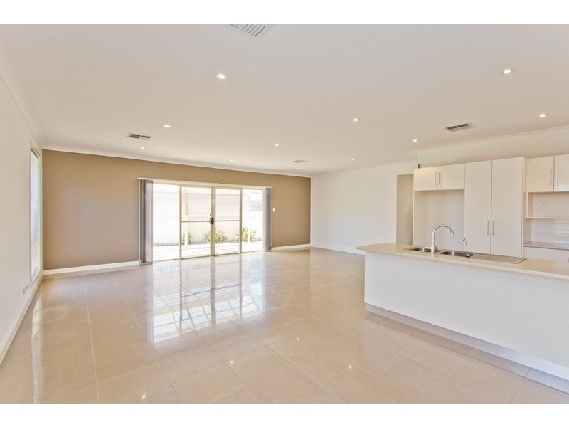 30 Pioneer Street, Seaton SA 5023