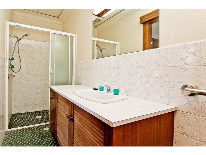 6 Hoylake Crescent, West Lakes SA 5021